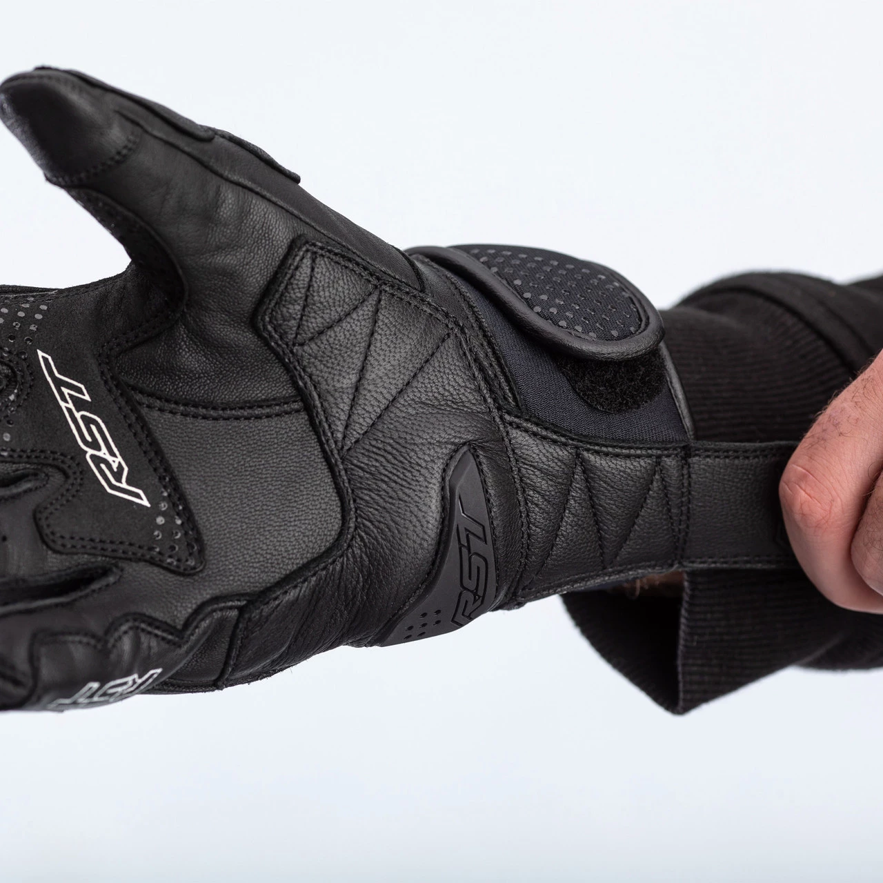 RST Freestyle 2 CE Mens Gloves - Black / Black / Black 4 RST Freestyle 2 CE Mens Gloves - Black / Black / Black - Image 2
